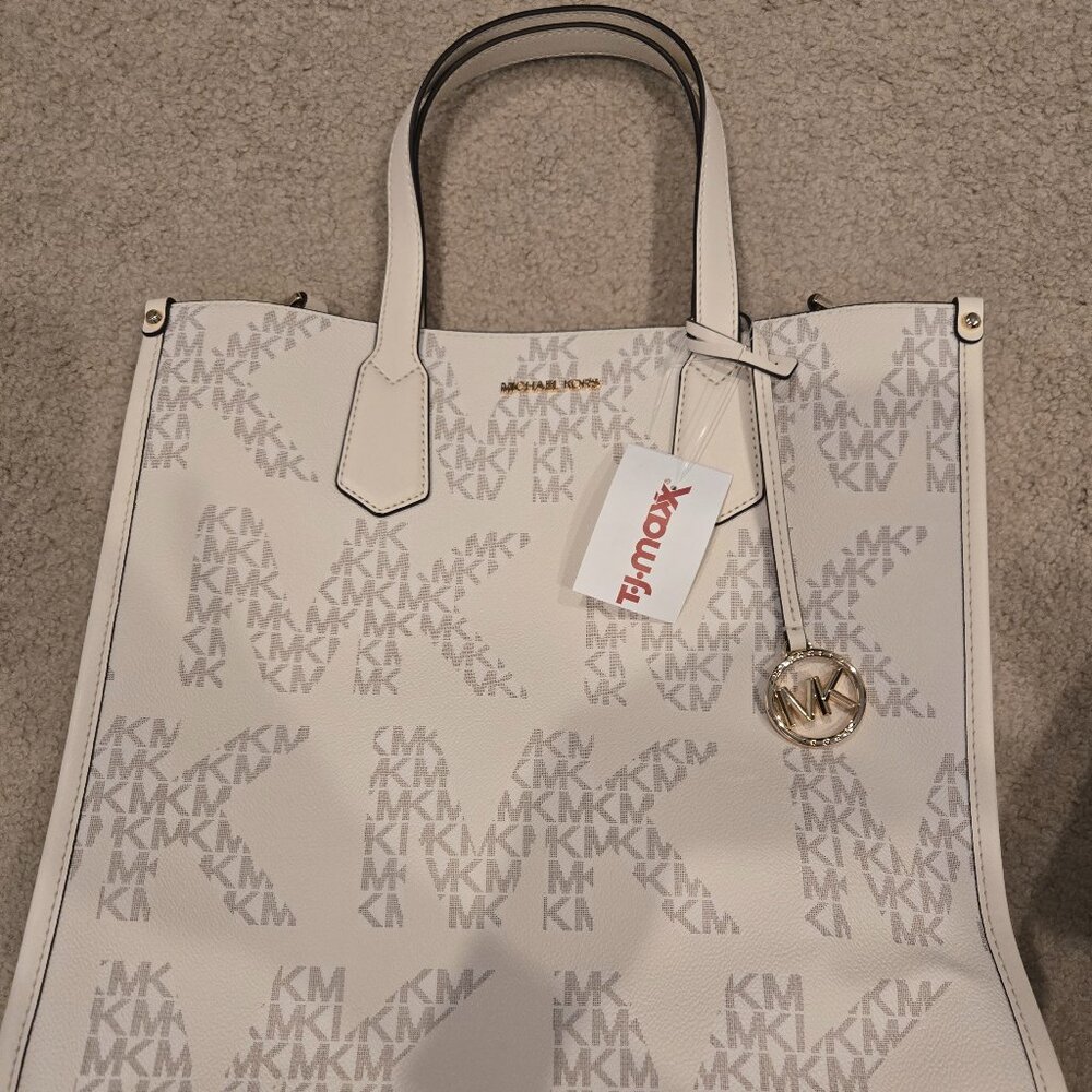 Michael Kors NWT Cream Logo Signature Tote